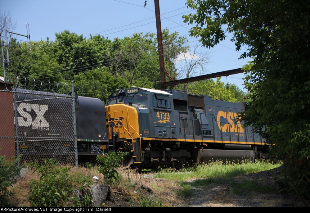 CSX 4733 2nd on M404